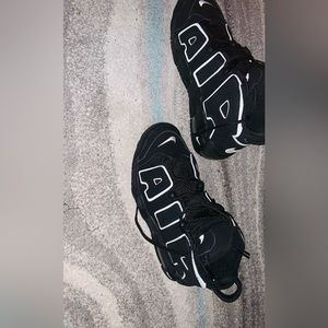 Gently worn youth uptempo sneakers
